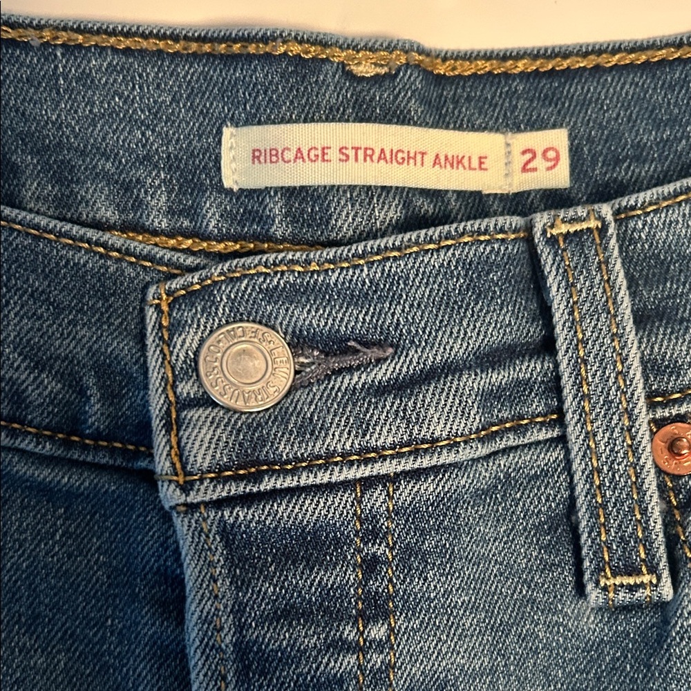 Levi's Ribcage Straight Ankle Jeans - Blue Wash